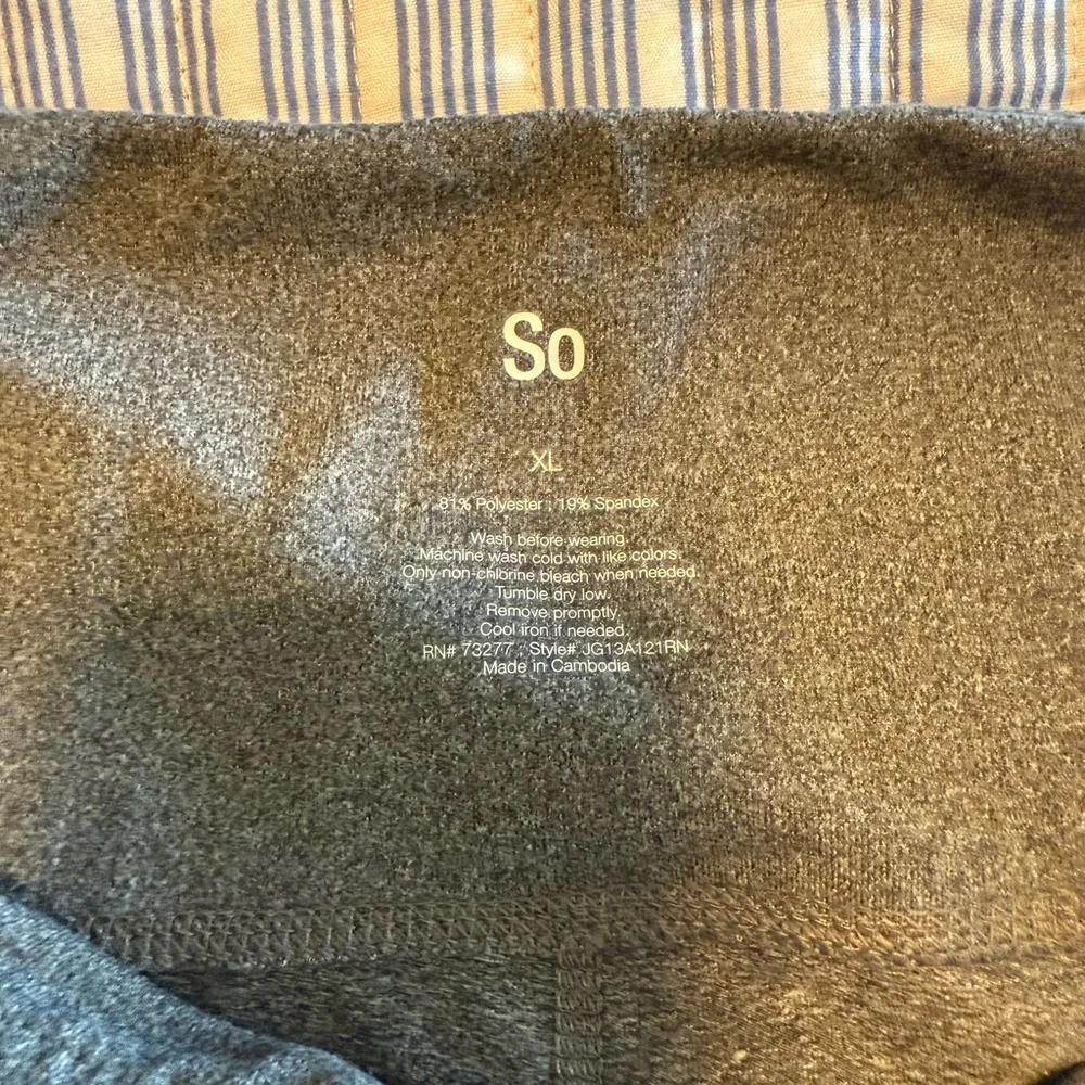 So Jrs size xl Gray leggings - Picture 4 of 4